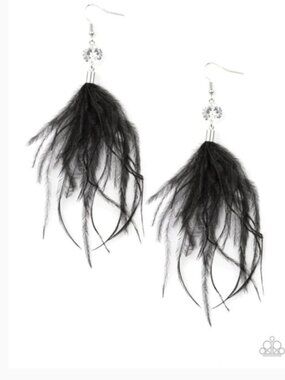 Feathered Flamboyant Black Earrings ⚫️ 😍 very cool rare